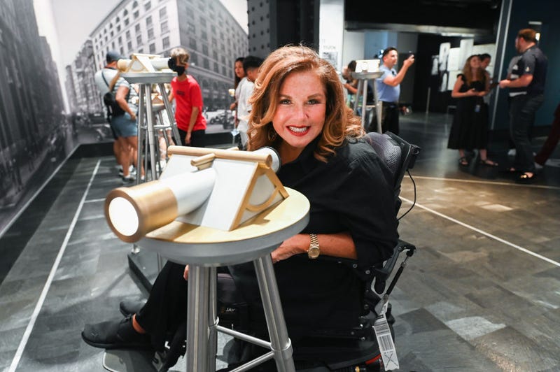  Abby Lee Miller visits the Empire State Building 