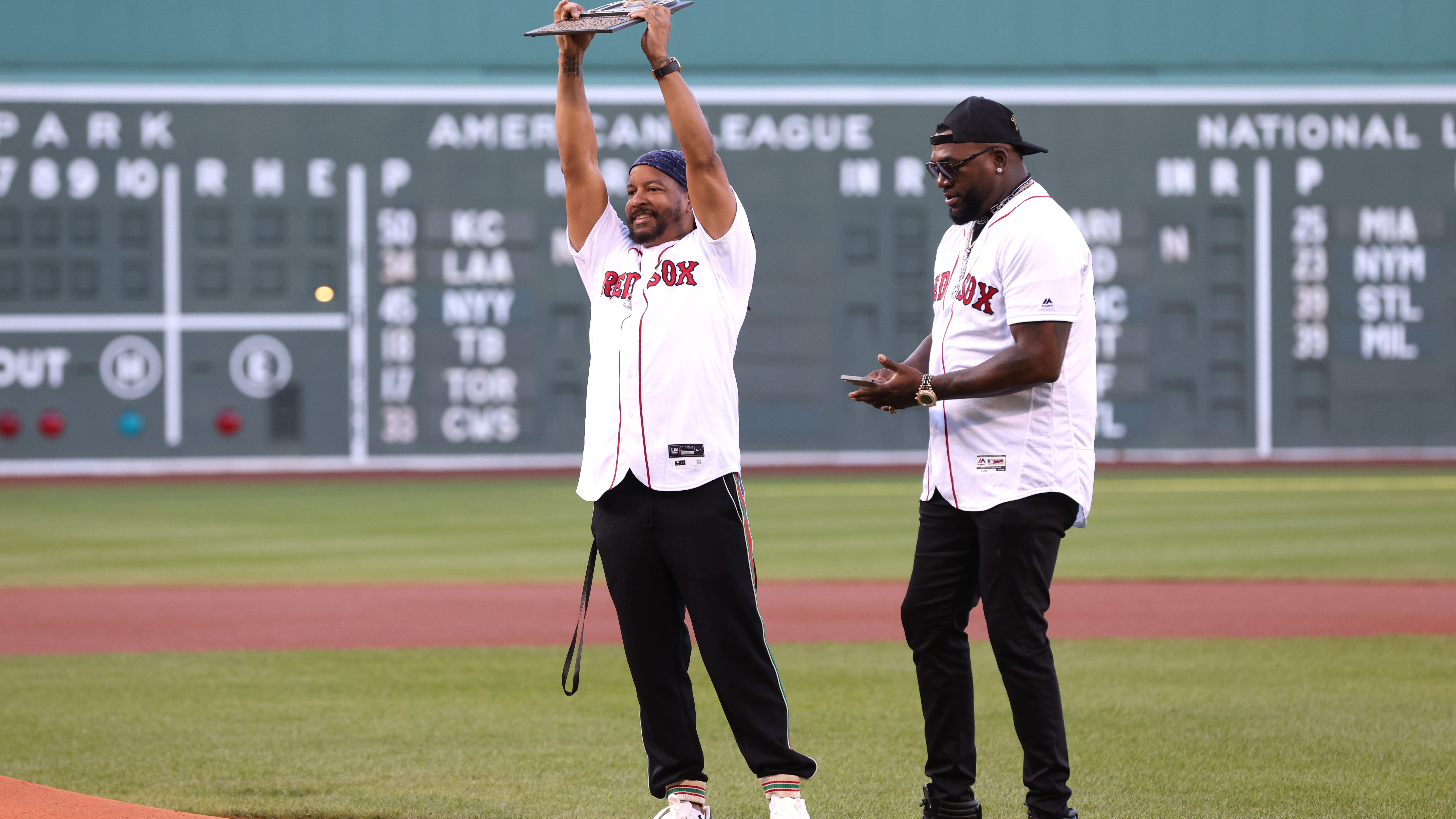 Manny Ramirez throws out first pitch, receives Red Sox Hall of Fame plaque from David Ortiz
