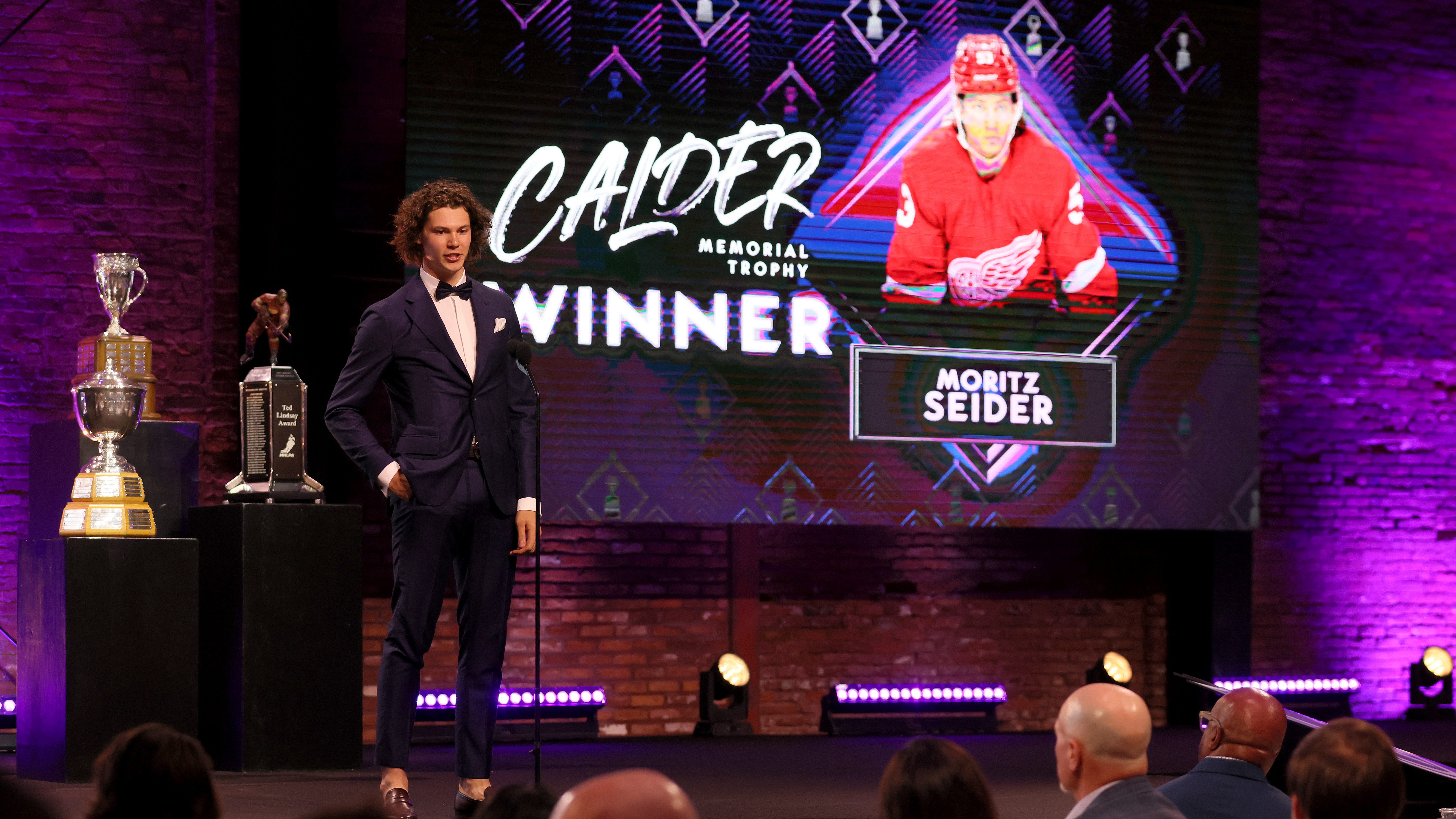 Larkin, Yzerman surprised Seider on his 'very special night'