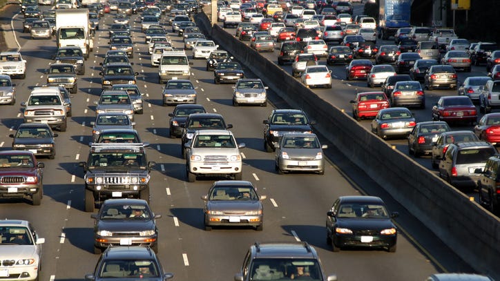Hitting the road Memorial Day weekend? These are the busiest traffic times in major US cities