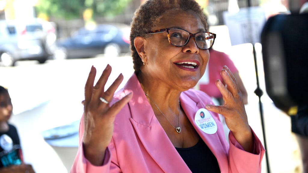 Sen. Warren endorses Karen Bass for L.A. mayoral runoff