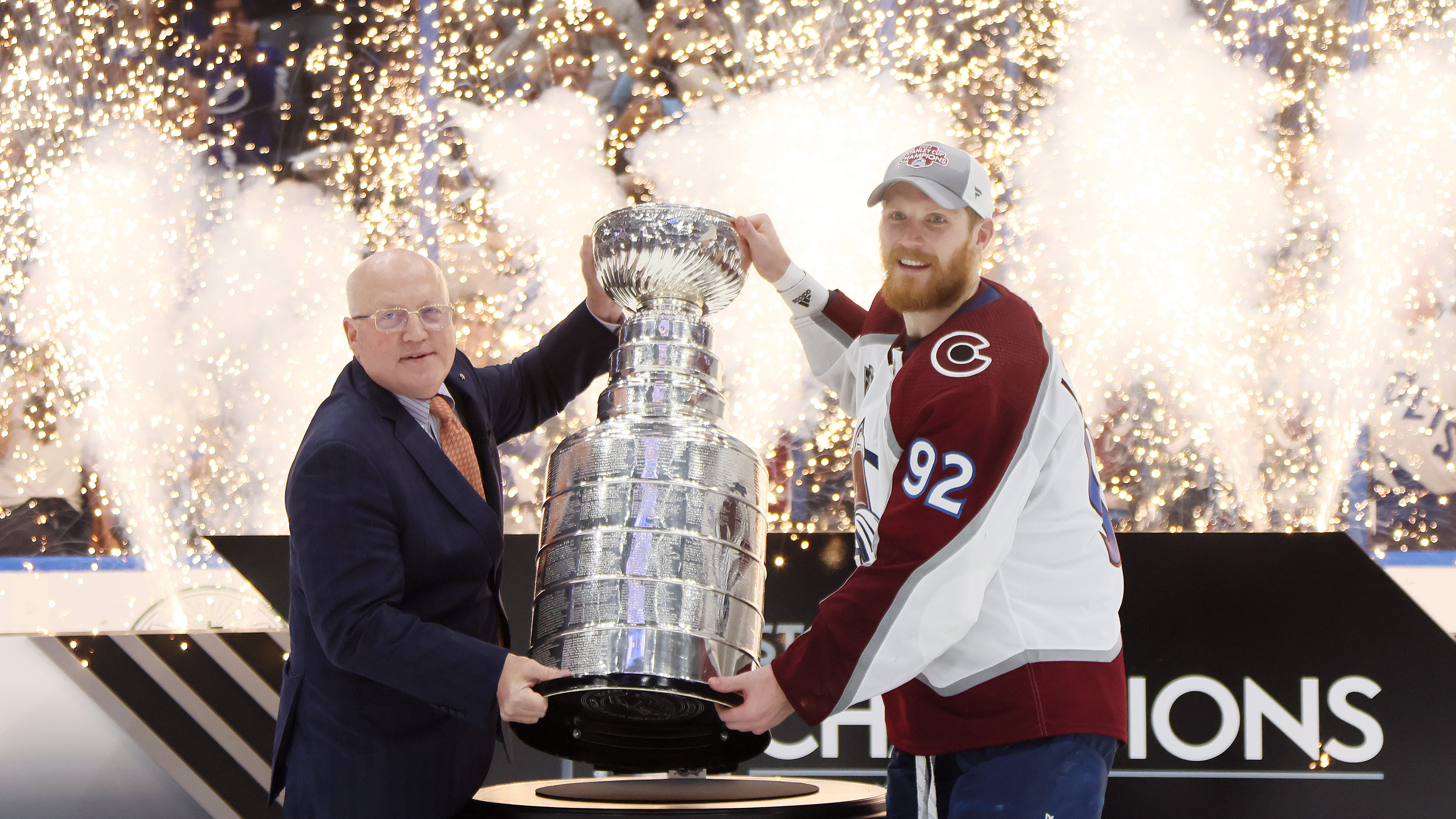 Avalanche down Lightning to win third Stanley Cup title