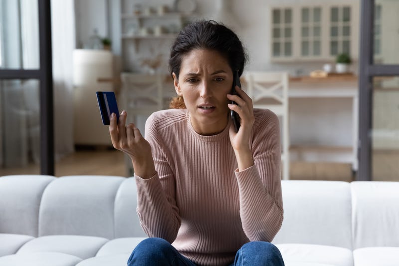 Woman getting scammed
