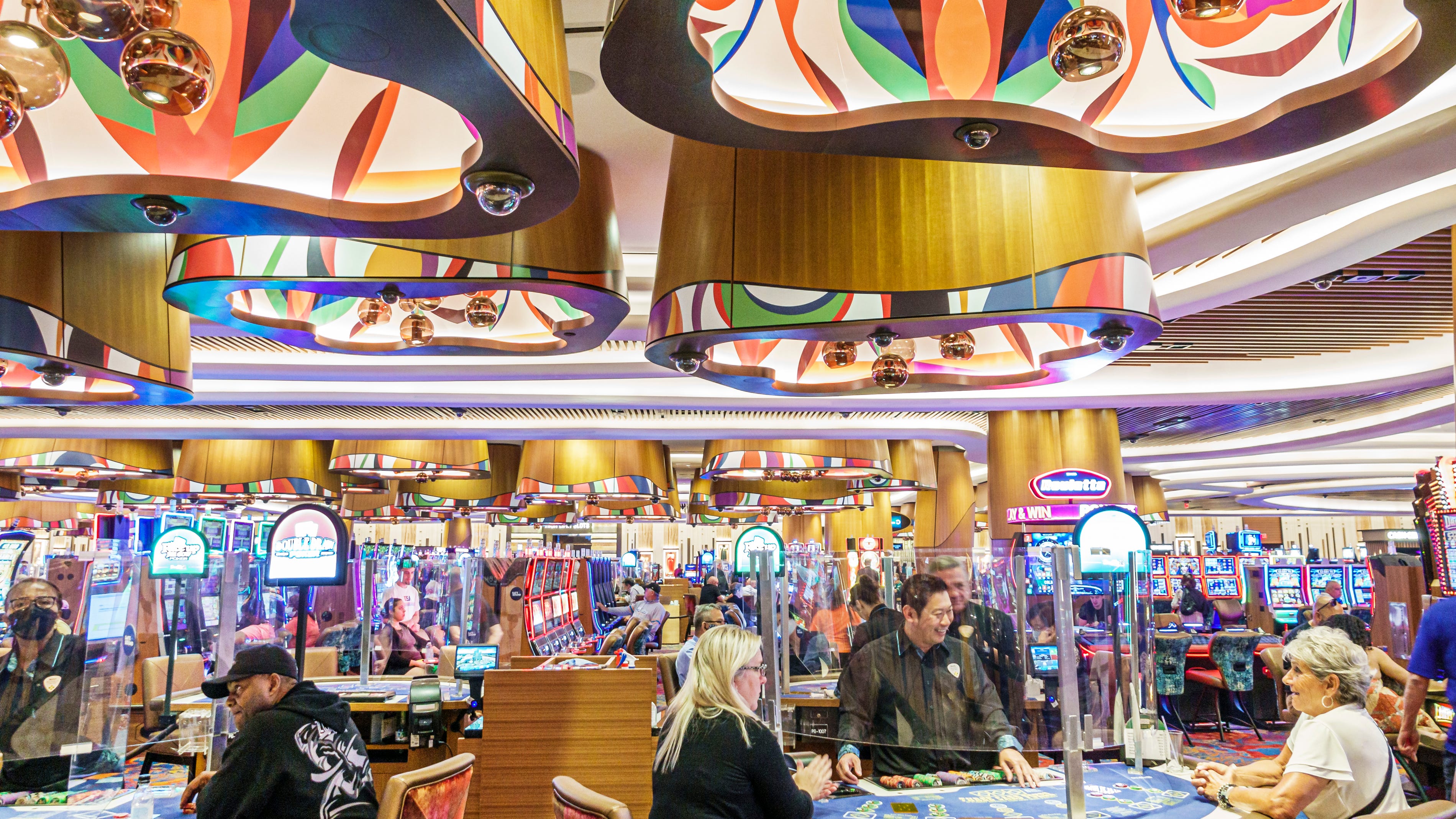 Bidding for NYC casino licenses open with $500M fee