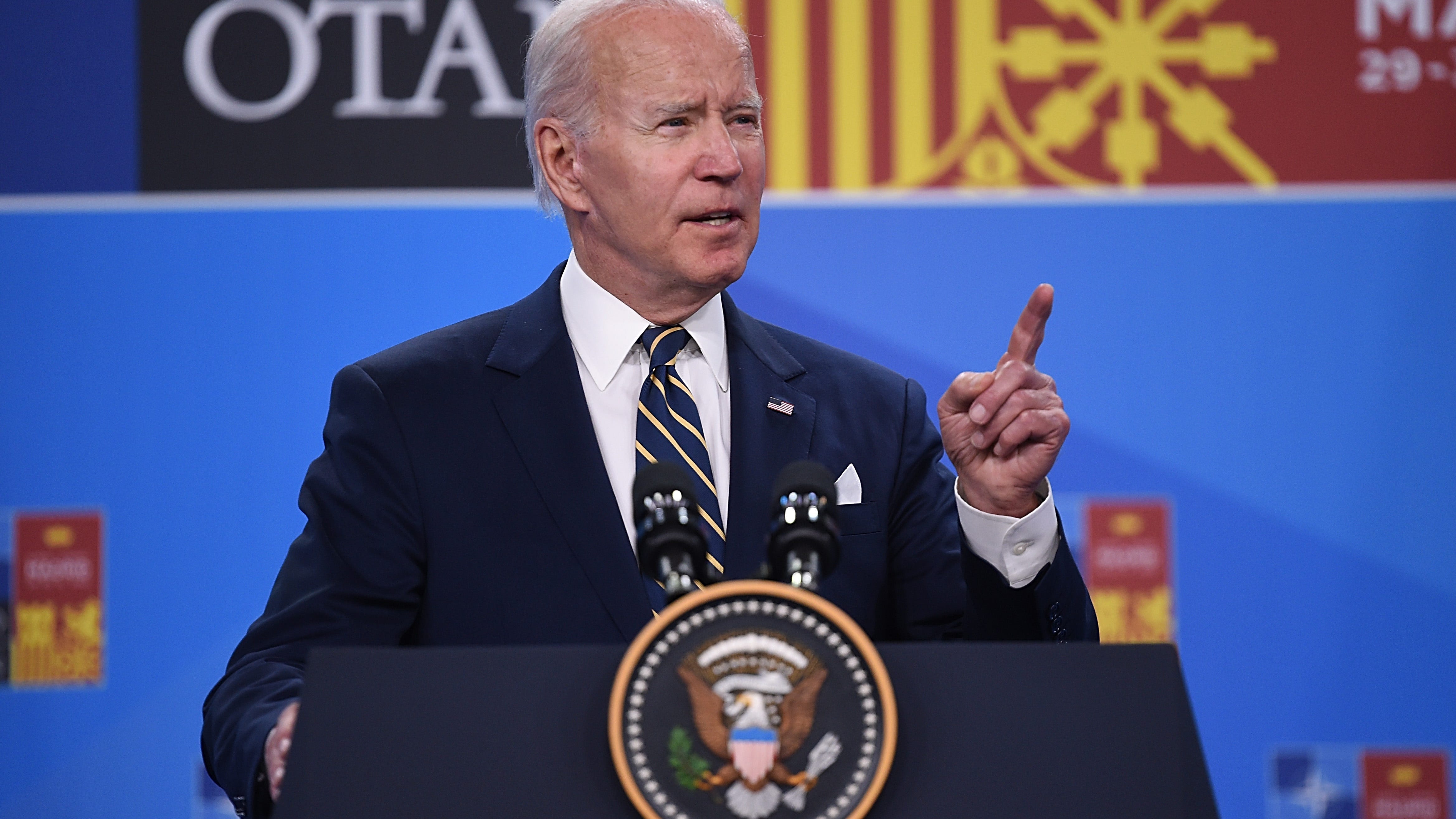 Biden meets with governors today to plan fight for abortion rights