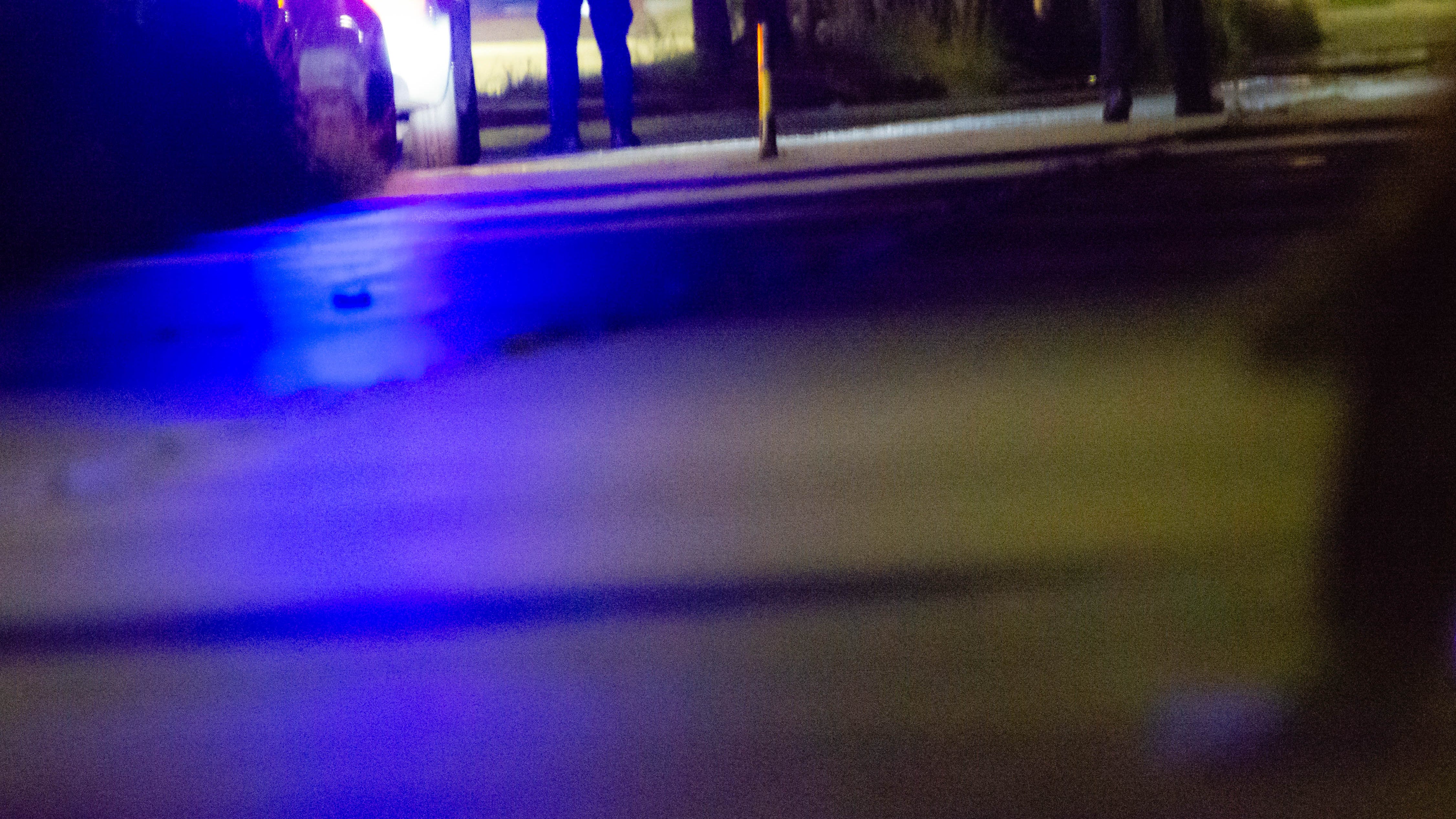 Suspect escapes after shootout with Chicago police in East Side neighborhood