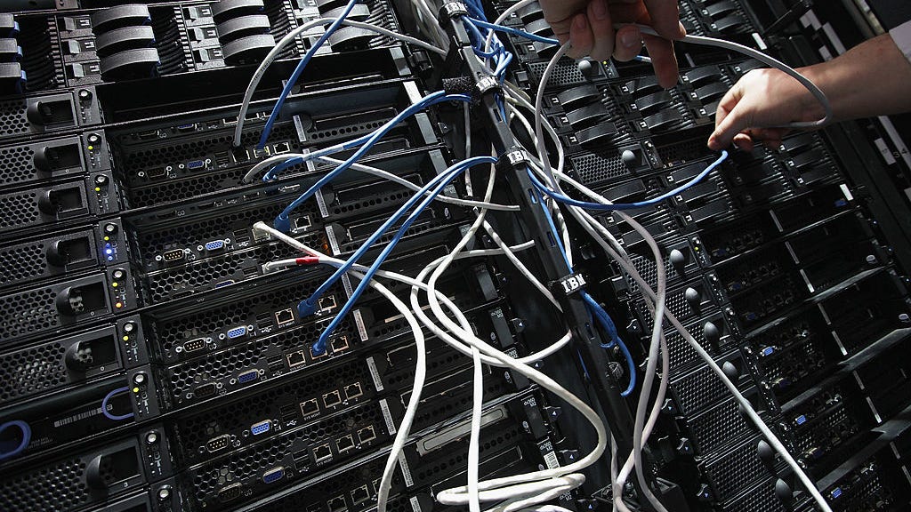 Massive 'SolarWinds' hack extends far beyond federal agencies: St. Louis expert