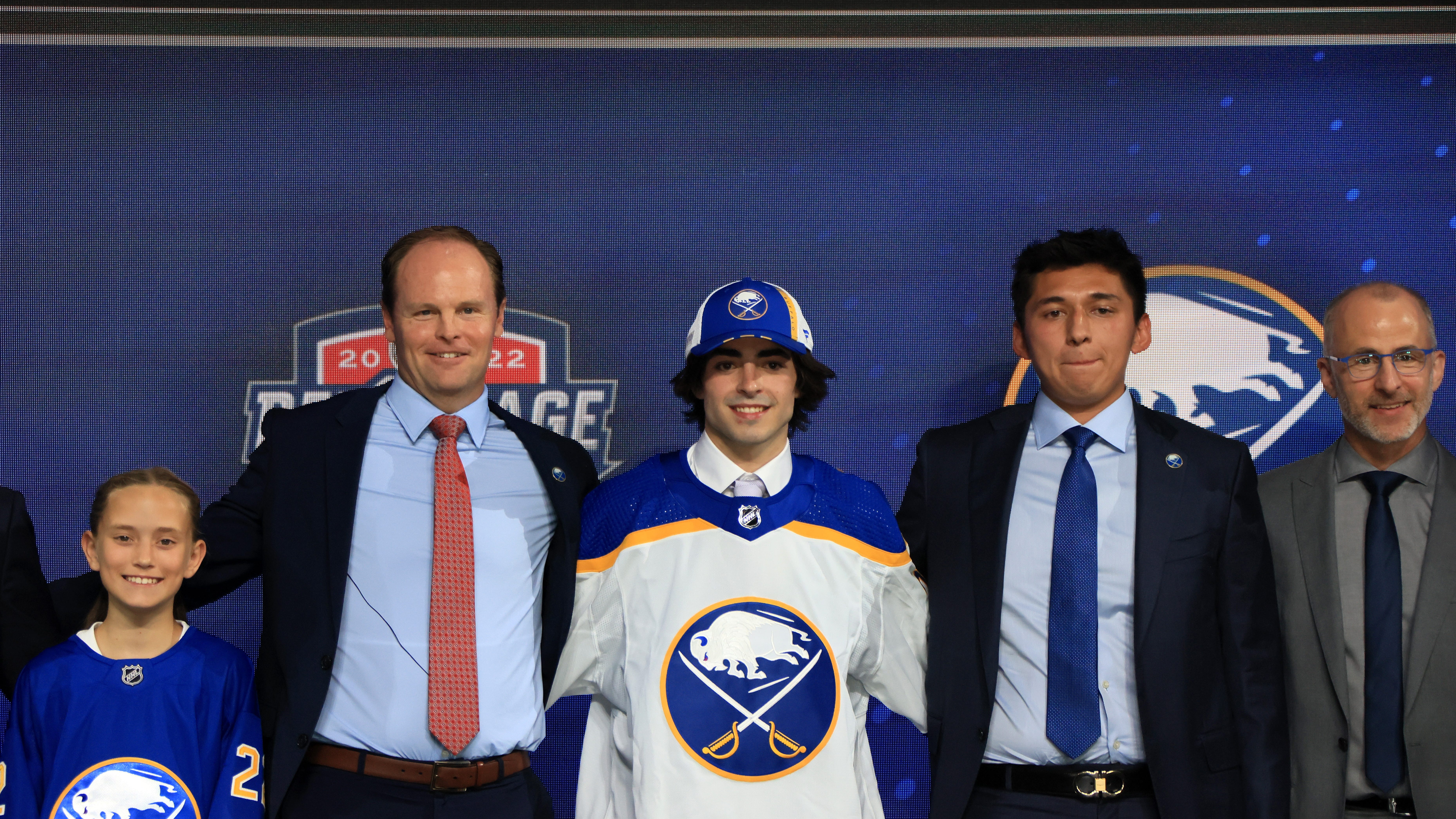 Sabres select Matthew Savoie with ninth pick in 2022 NHL Draft