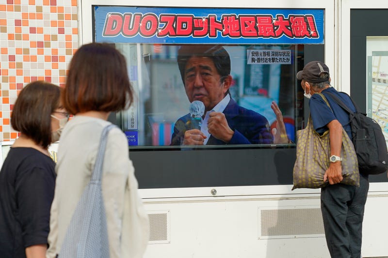 Abe dies