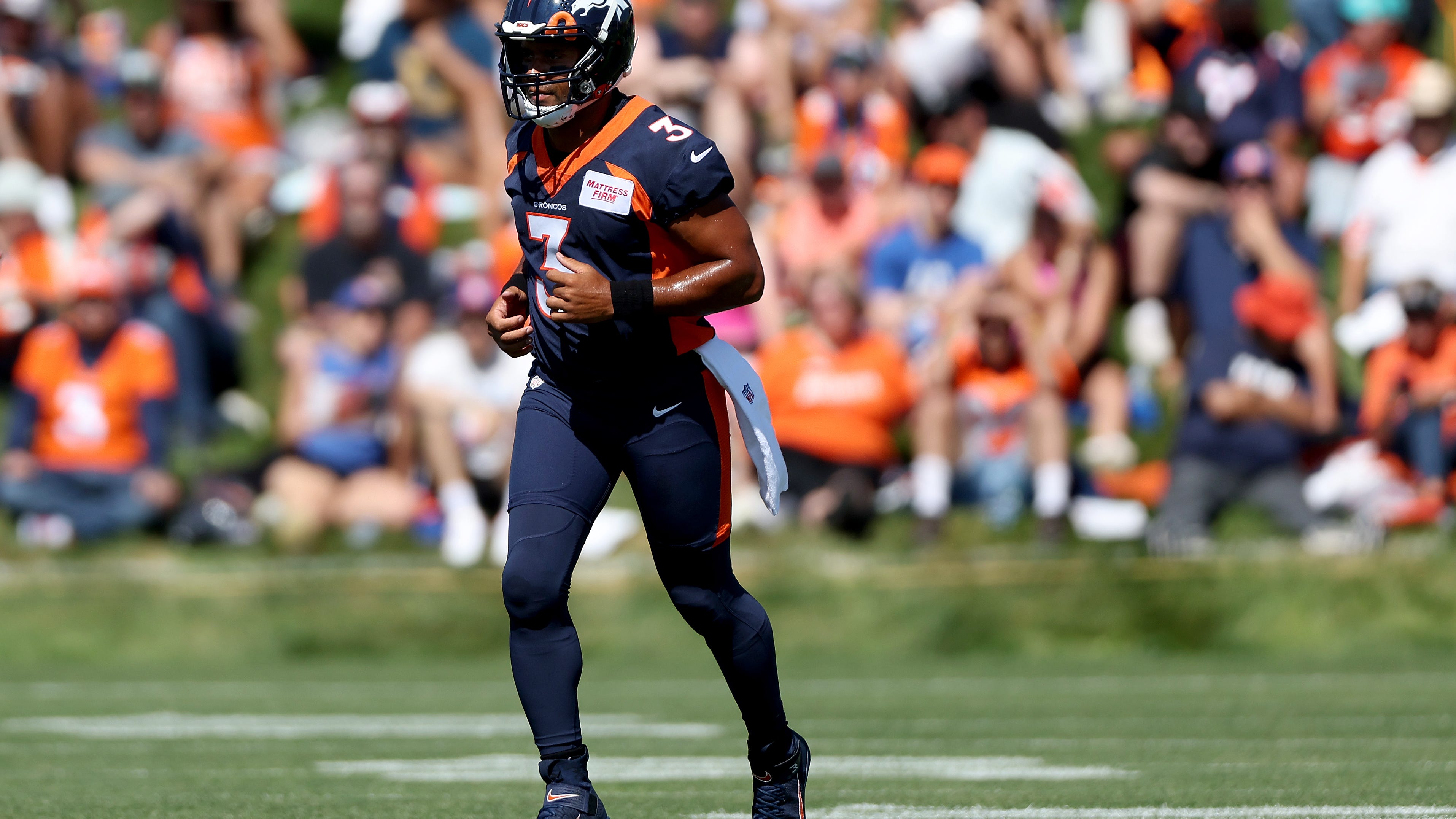 Palmer: Broncos' championship expectations 'need to be tempered'