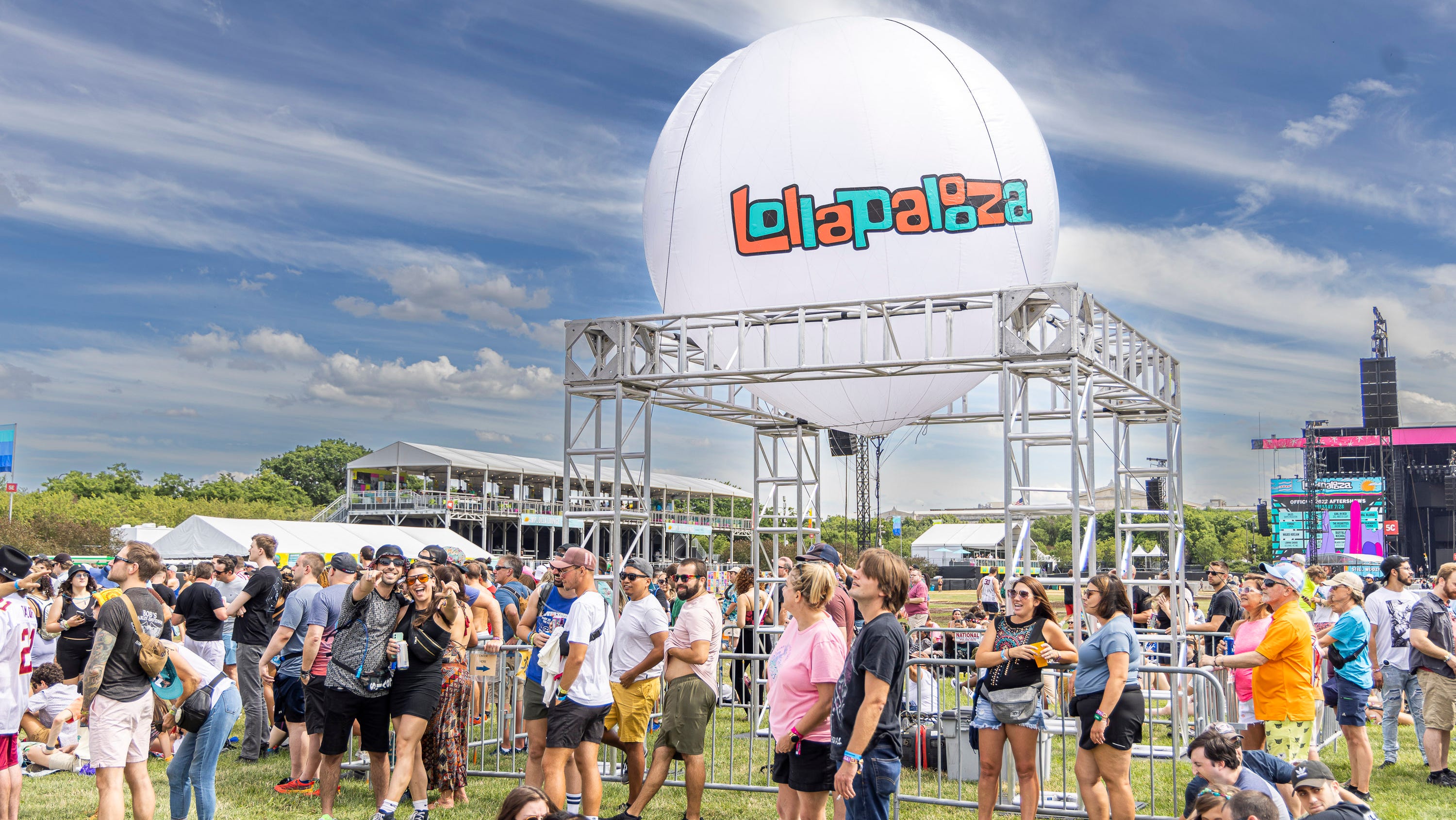 Lollapalooza theft ring bust leads to 10 arrests: Chicago police
