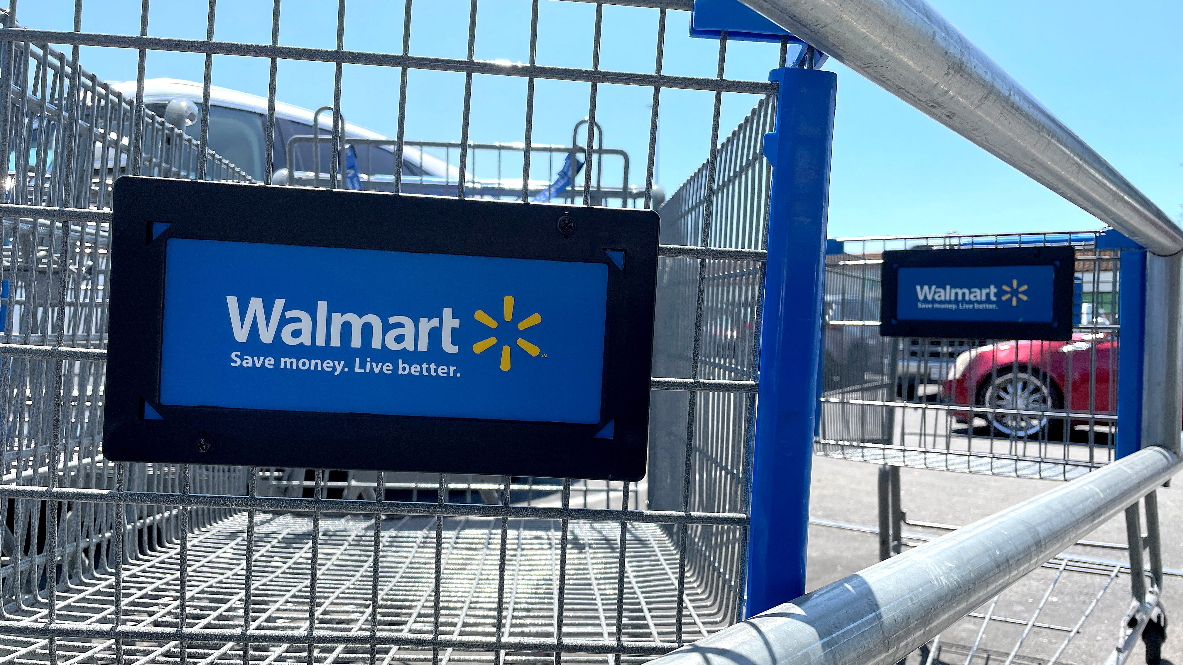 Man gets machete at Walmart, then hacks employee with it