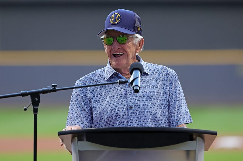 Broadcaster Bob Uecker speaks