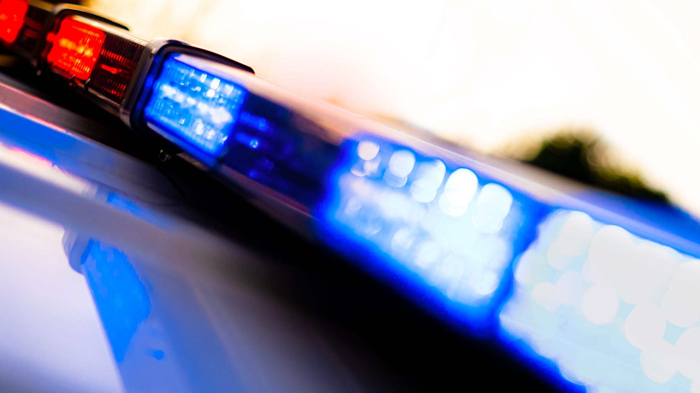 Machete-wielding man chases teens near SI school: police