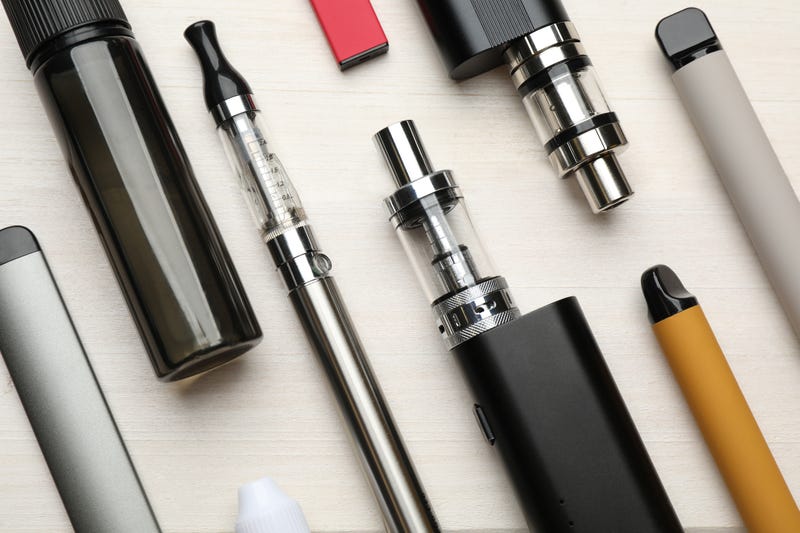 Different electronic cigarettes. 