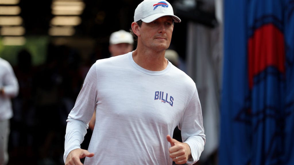 Bills' slow-starting offense raising concerns, placing coordinator Dorsey on hot seat