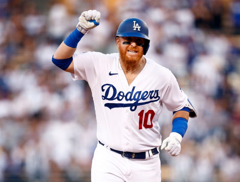 Justin Turner named 2022 Roberto Clemente Award winner