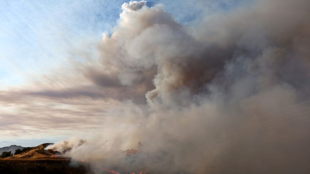 Smoke advisory issued due to Route Fire in Castaic