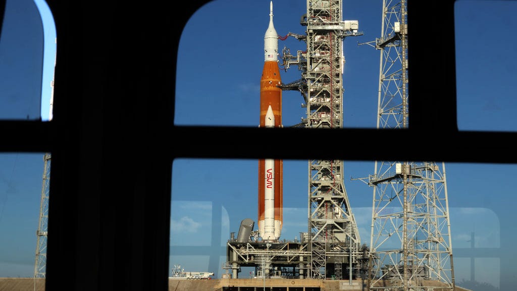 NASA finds another leak in Artemis I moon rocket