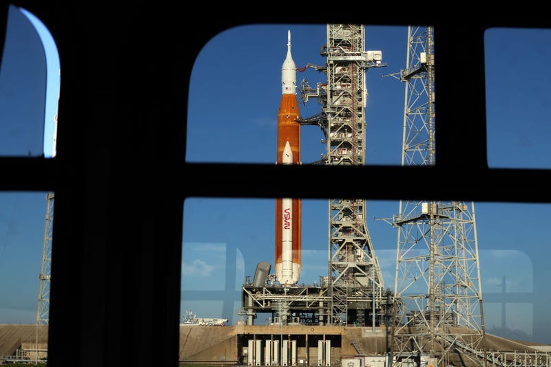 NASA's Artemis I rocket sits on launch pad 39-B after the launch was scrubbed at Kennedy Space Center on September 06, 2022 in Cape Canaveral, Florida. NASA scrubbed the second attempt to launch Artemis I due to a hydrogen leak issue. The earliest they might try for another launch would be late September. (Photo by Joe Raedle/Getty Images)