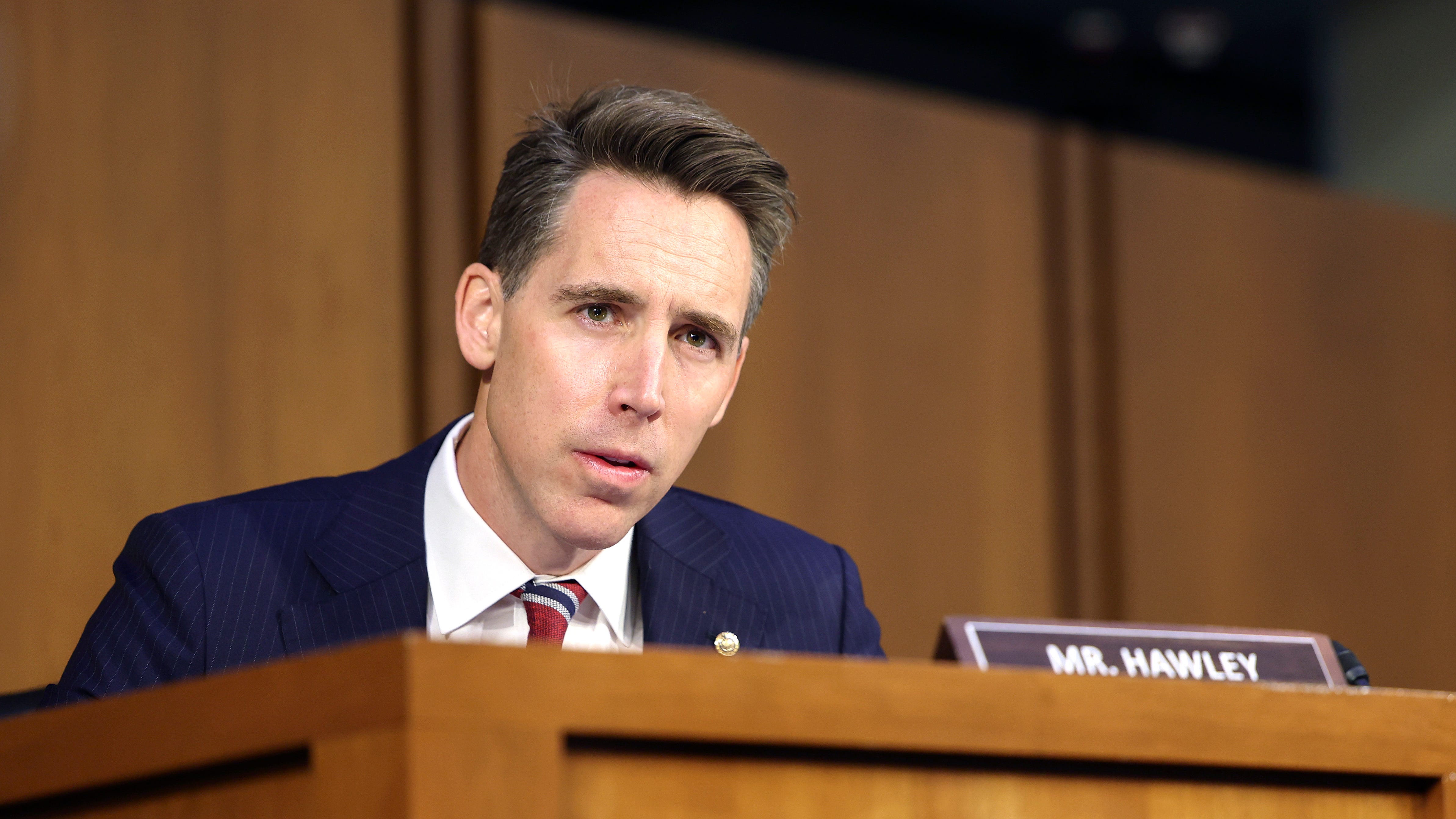 Hawley pushes for Jana Elementary cleanup: 'I am dead serious about this'
