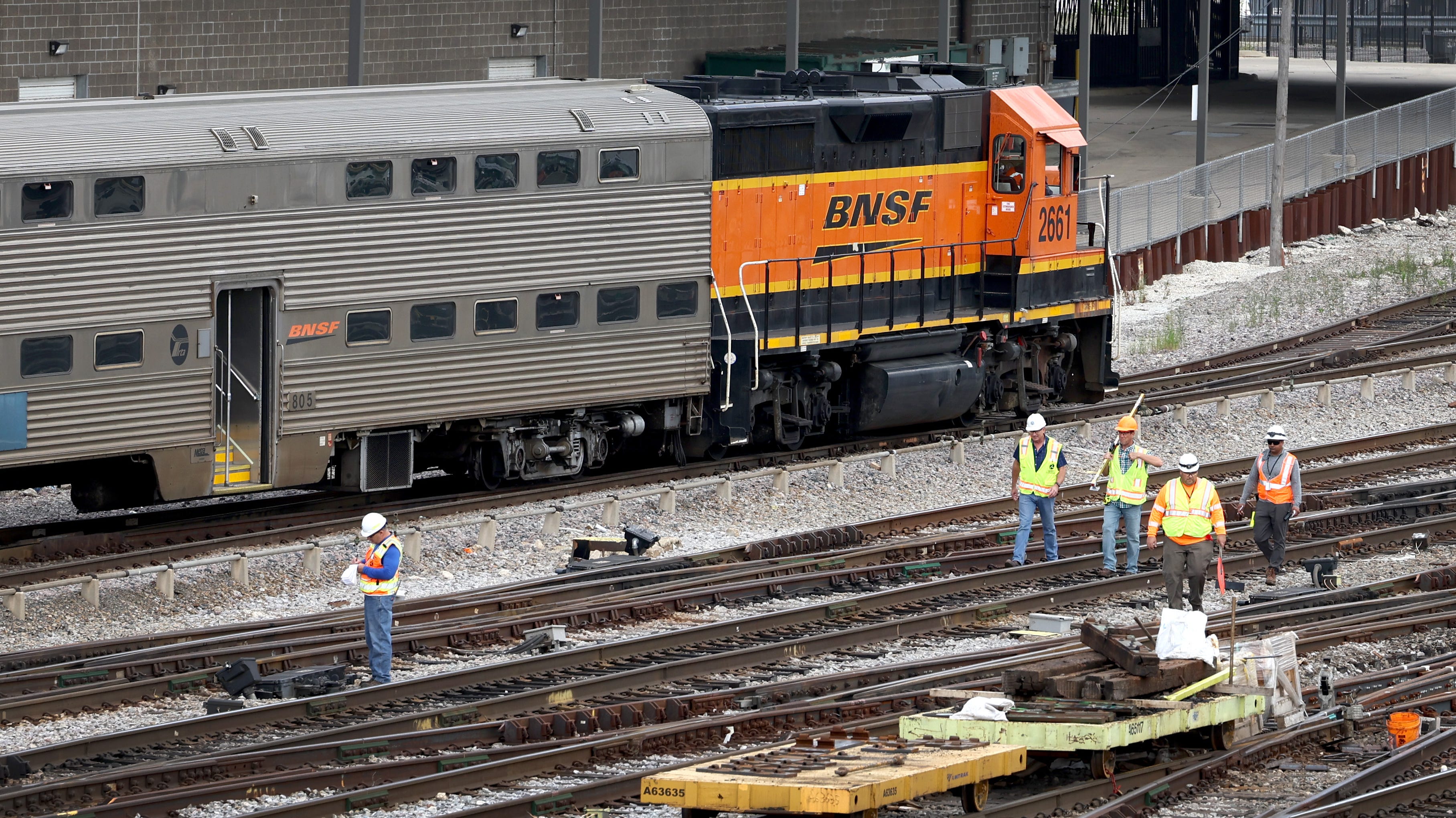 Nearly 3 months after avoiding strike, work stoppage a real possibility again for railroad workers