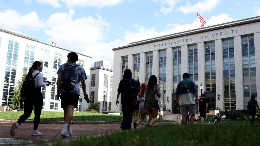School accidentally sends acceptance letters to 4,000 people who didn't get in