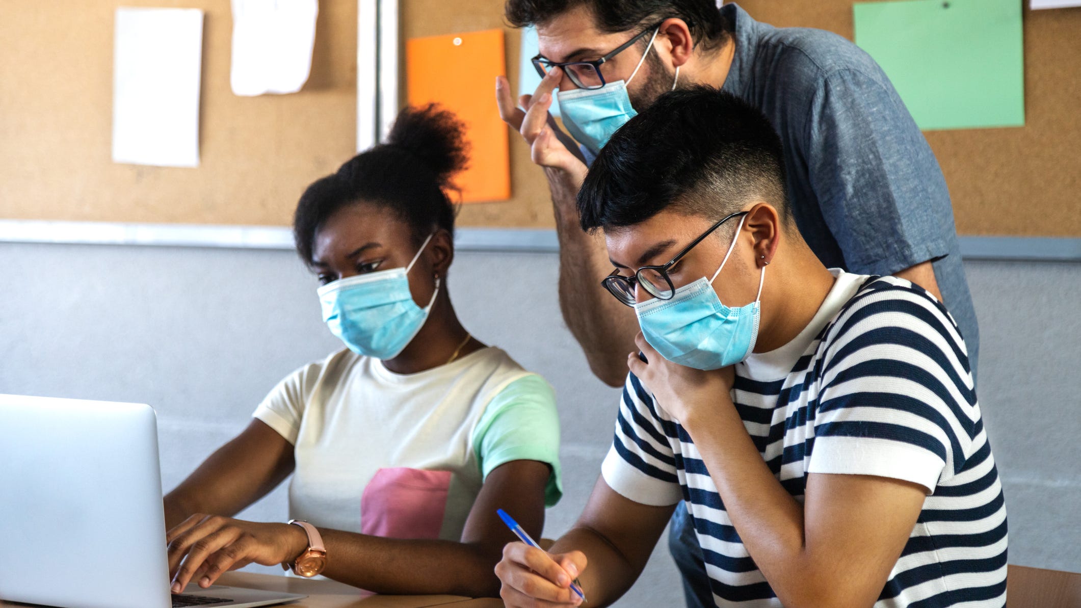 One of NJ's largest school districts brings back mask mandate for students
