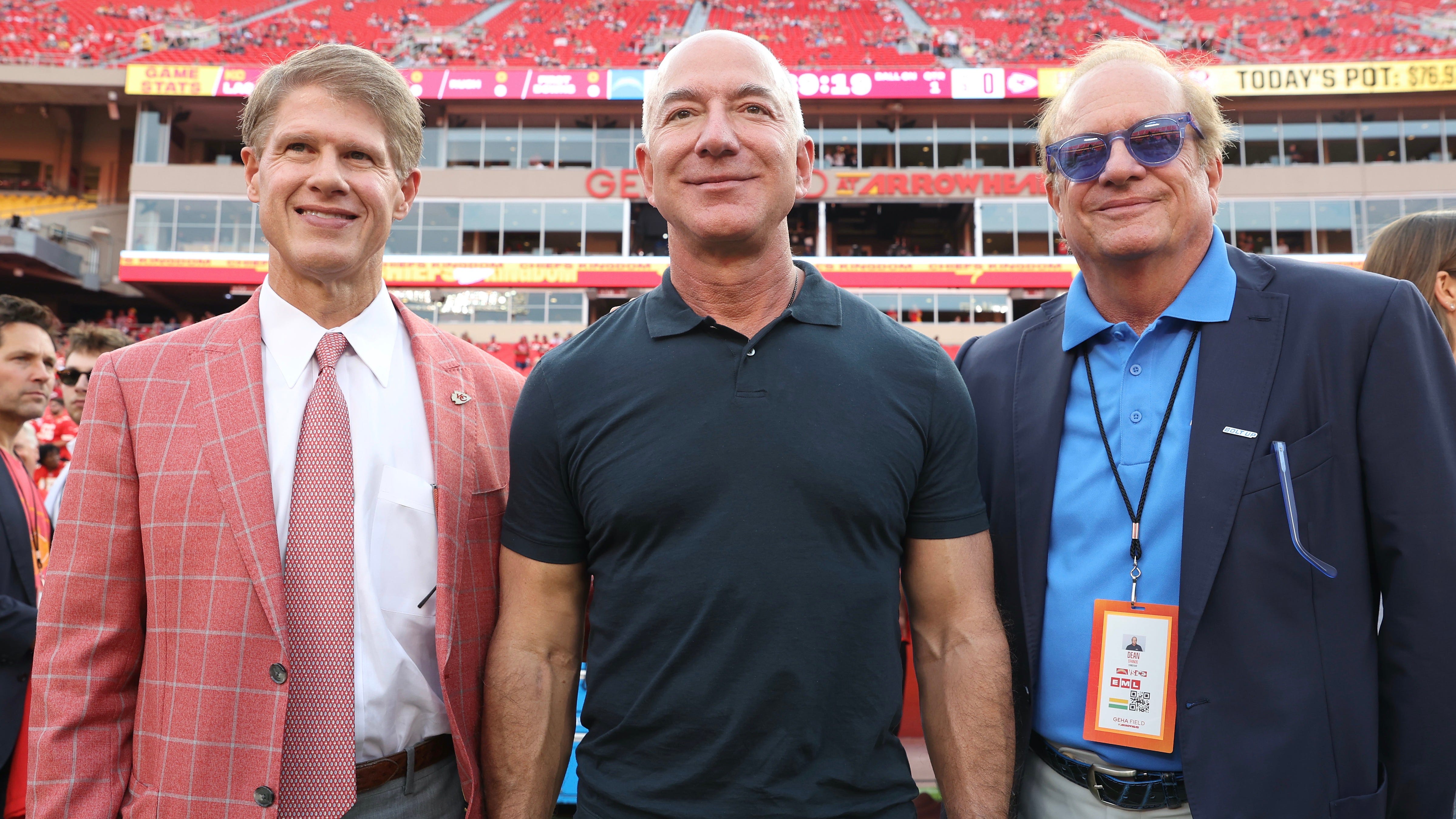 Robert Kraft: Jeff Bezos would make great NFL owner