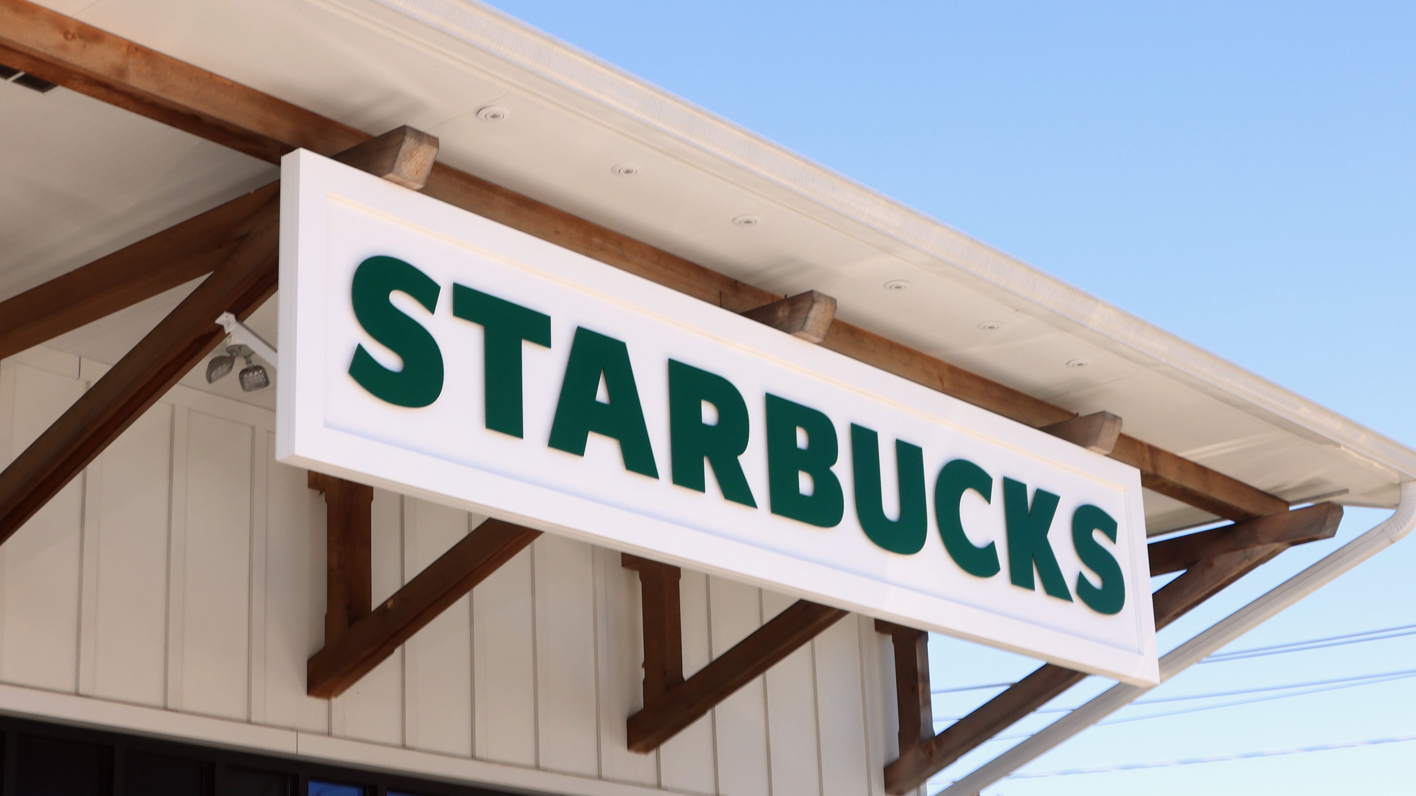 Elmhurst Starbucks petitions for union representation, becomes first in its city to do so