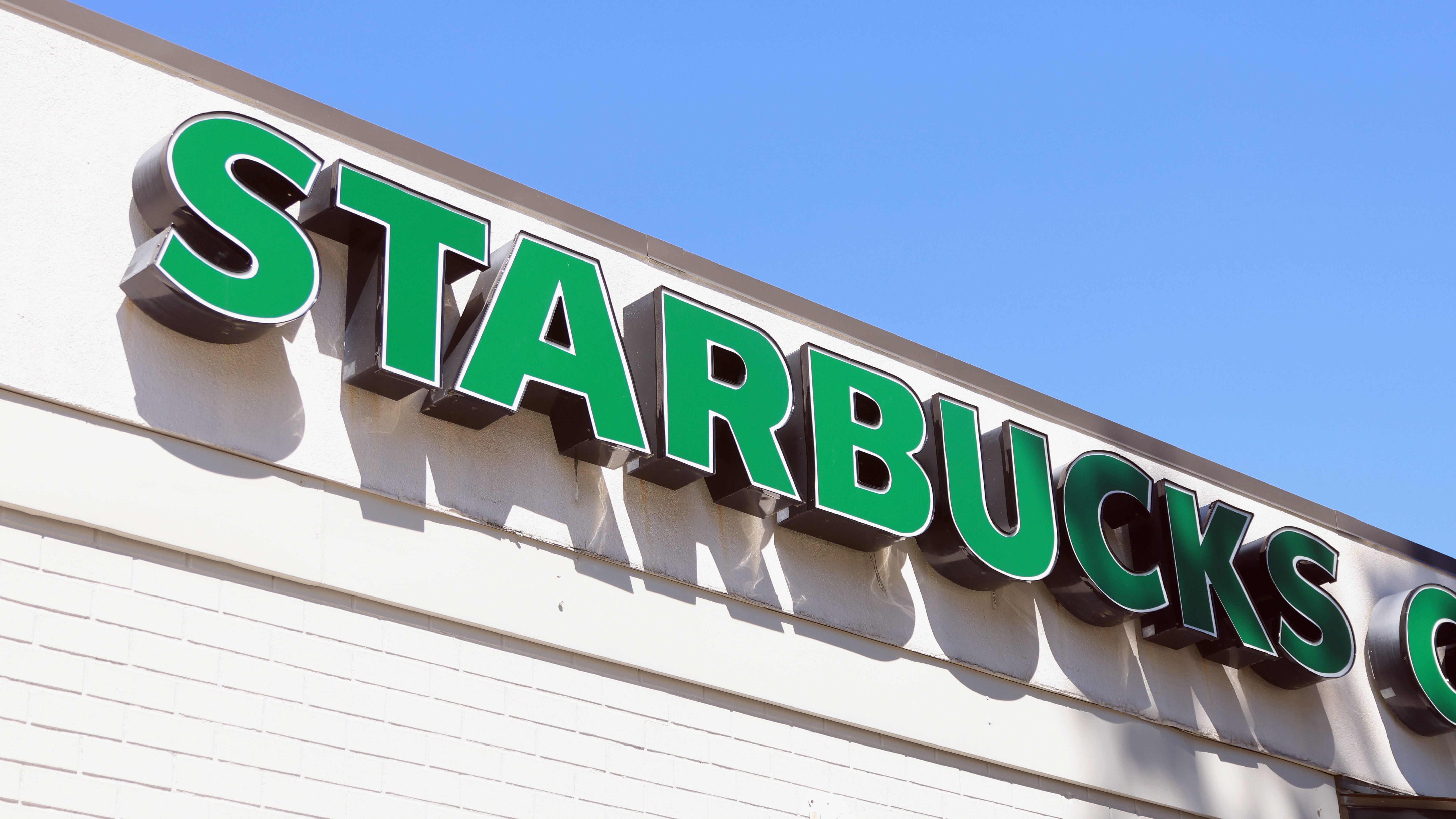 Evanston Starbucks workers petition to unionize