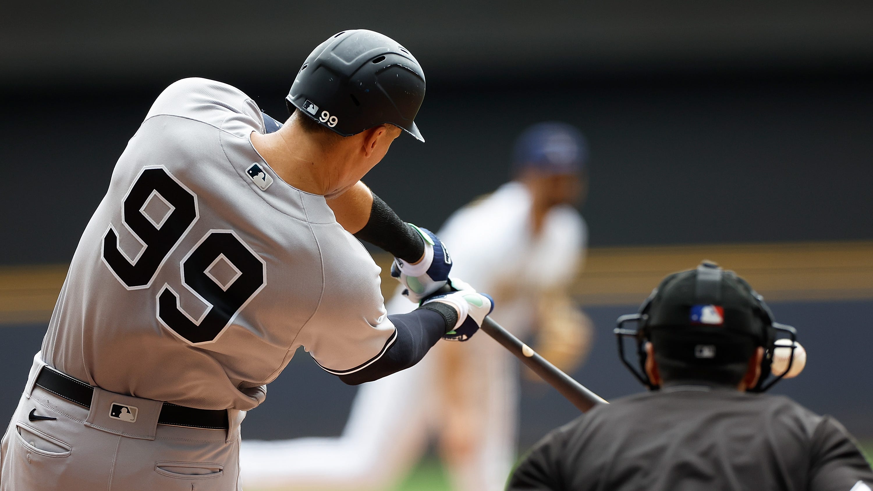 Roger Maris’ sons, Kevin and Roger Jr., to attend Yankees game Tuesday as Aaron Judge chases history