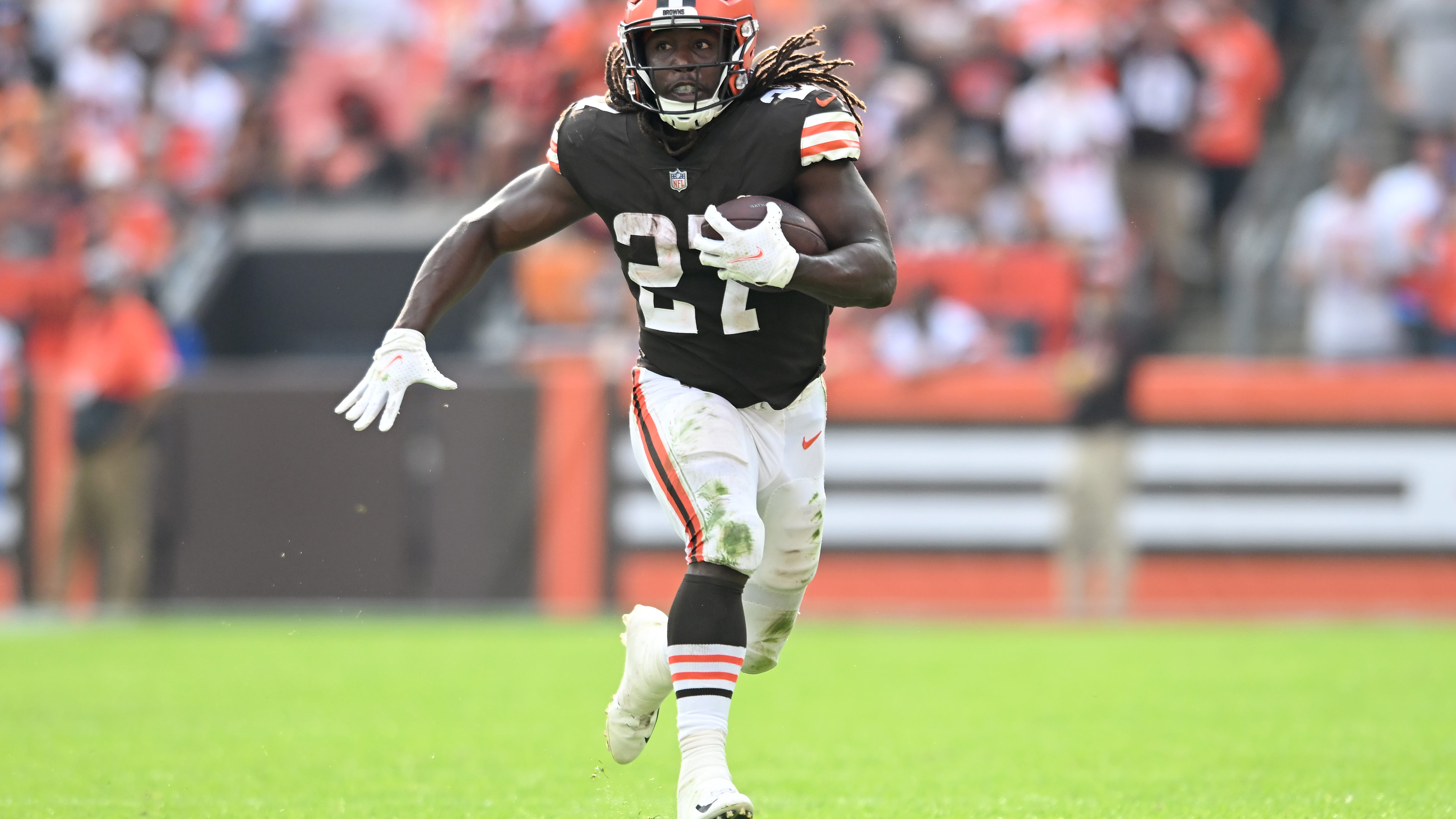 Jets trading for Browns' Kareem Hunt 'makes too much sense for both teams not to do'