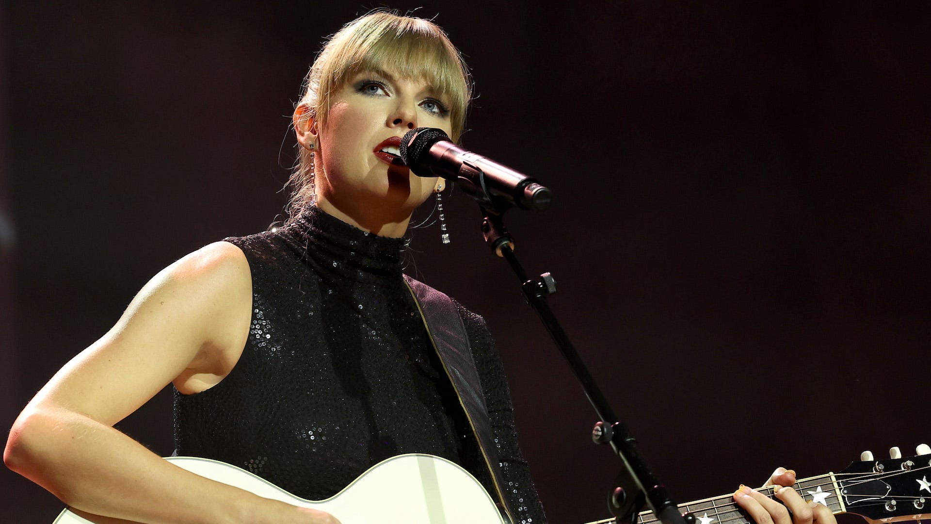 Meet us at 'Midnights' with Taylor Swift to listen to the album and more on Audacy