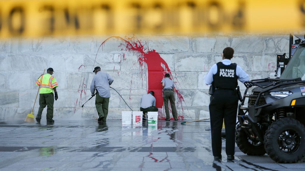 Washington Monument vandalized with red paint