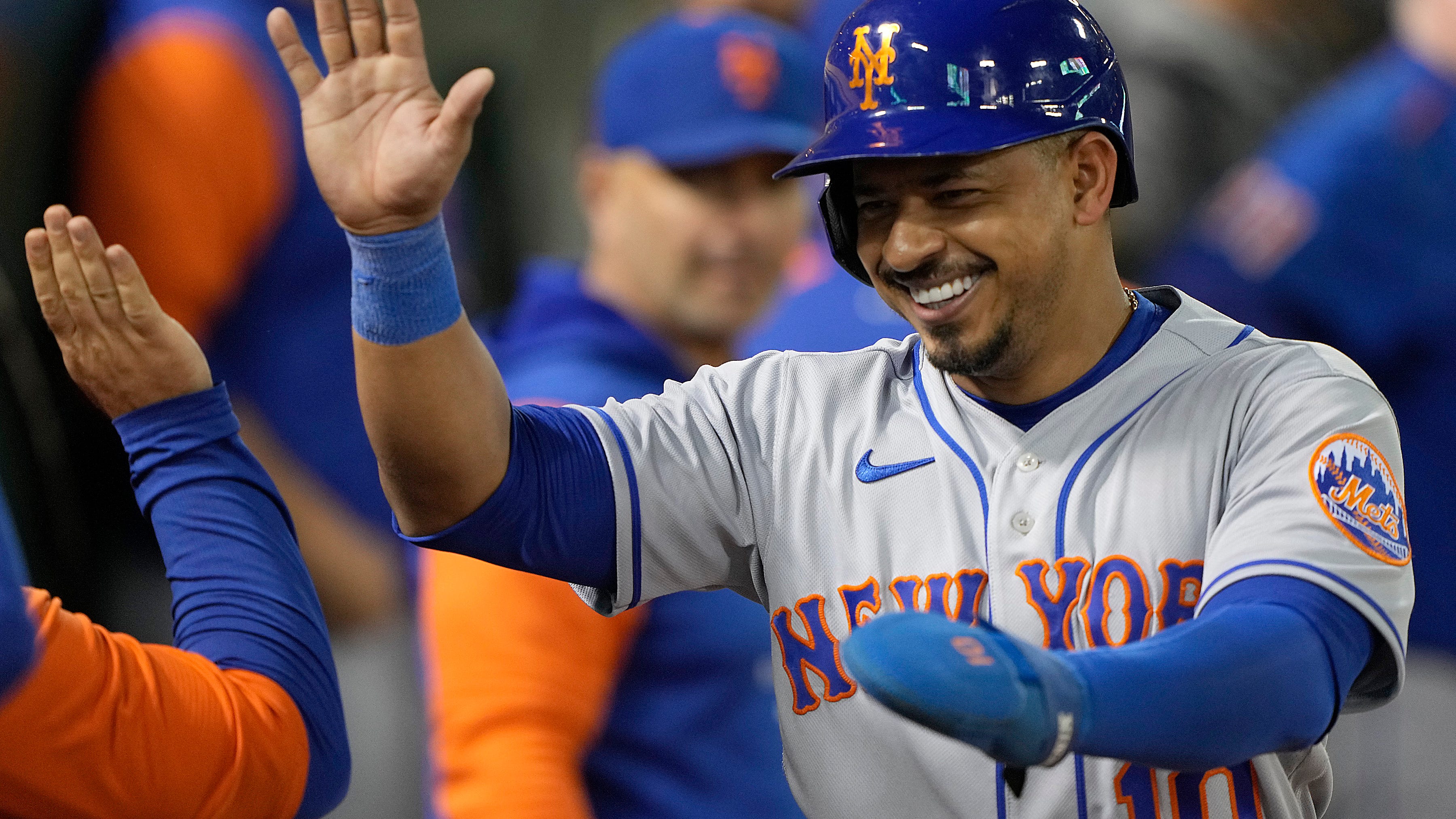 Eduardo Escobar: Tutoring Brett Baty, Mark Vientos is 'most important part of my career'