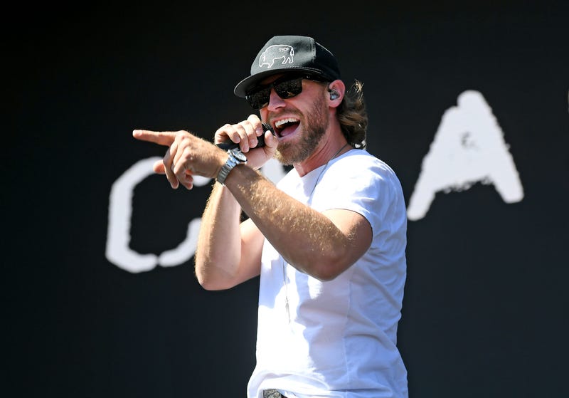 Chase Rice performing