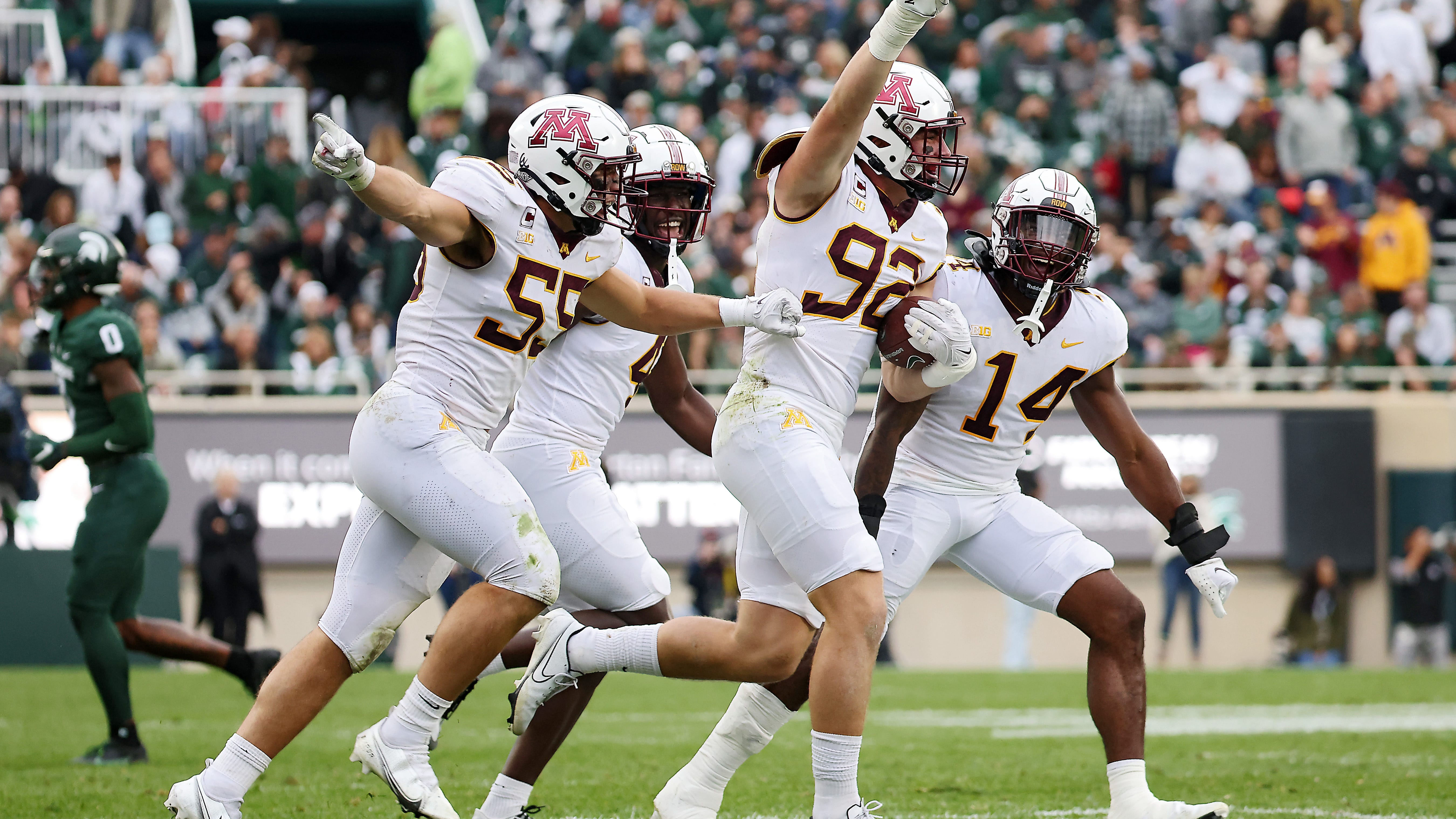 Gophers crack top 25 in two polls