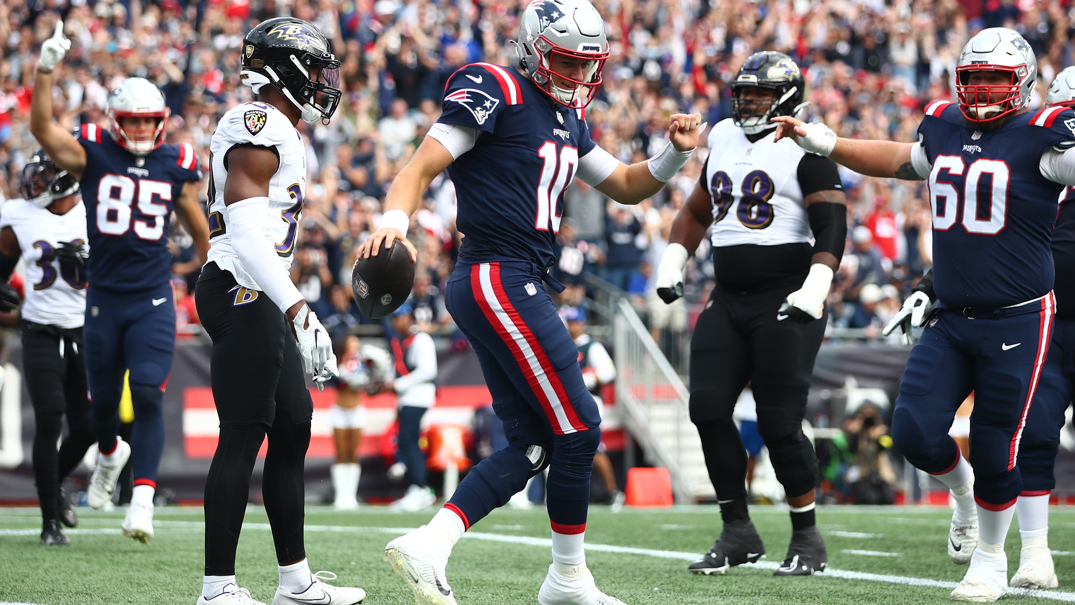 ESPN analyst ‘1000 percent’ behind Patriots QB Mac Jones