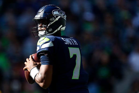 Geno Smith and the Seahawks will host the Giants this week. 