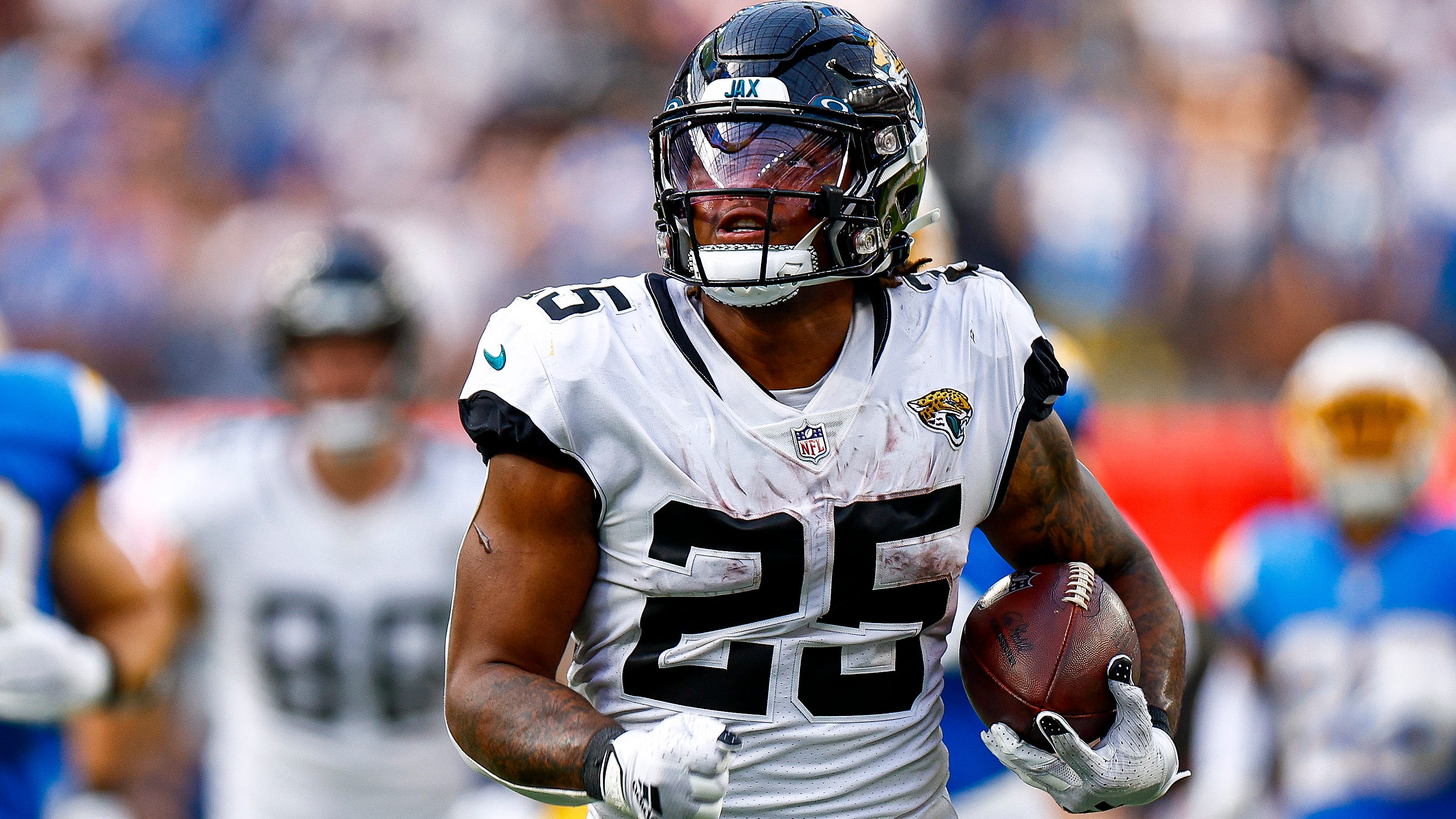 Patriots cut James Robinson and Tae Hayes, open up two roster spots