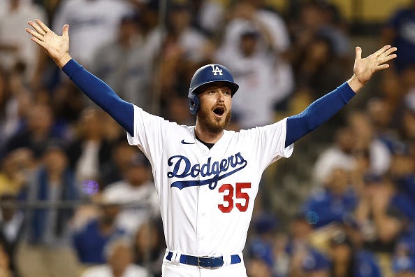 Cody Bellinger has signed with the Cubs. 