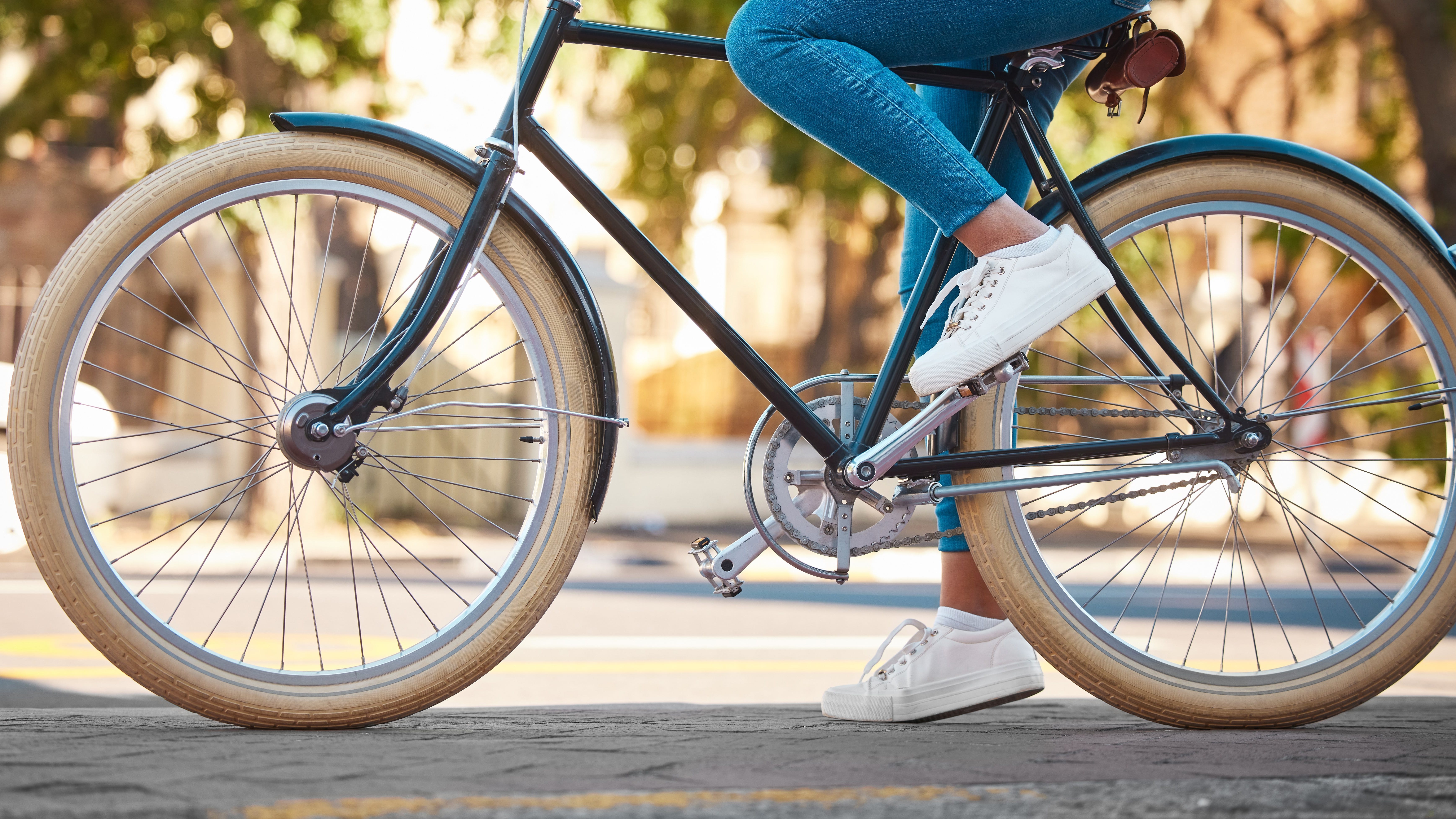 Bicyclist killed in hit-and-run in Highland Park, according to mayor
