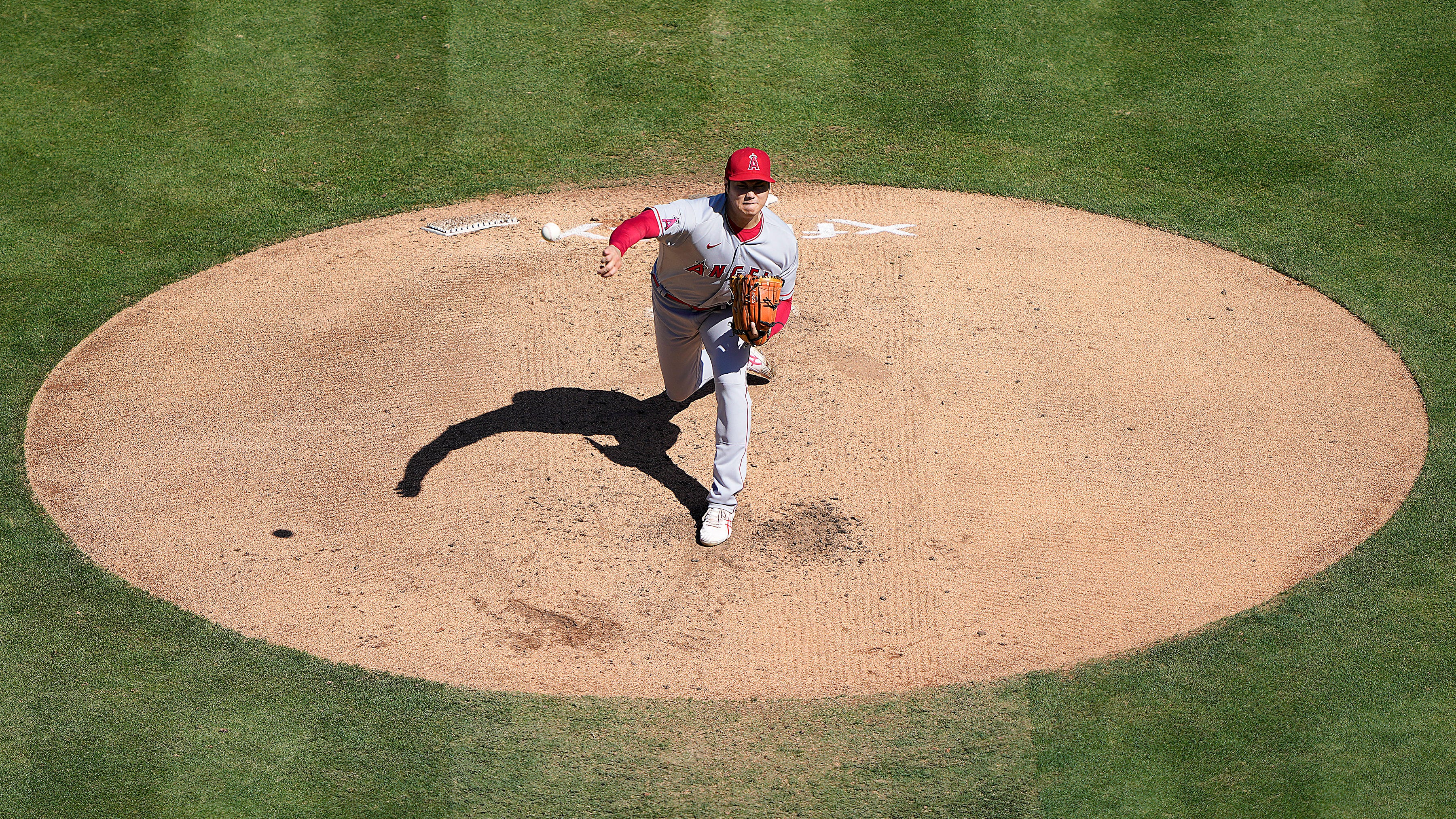 Arte Moreno insists Angels won’t trade Shohei Ohtani ‘while we are contending for a playoff spot’