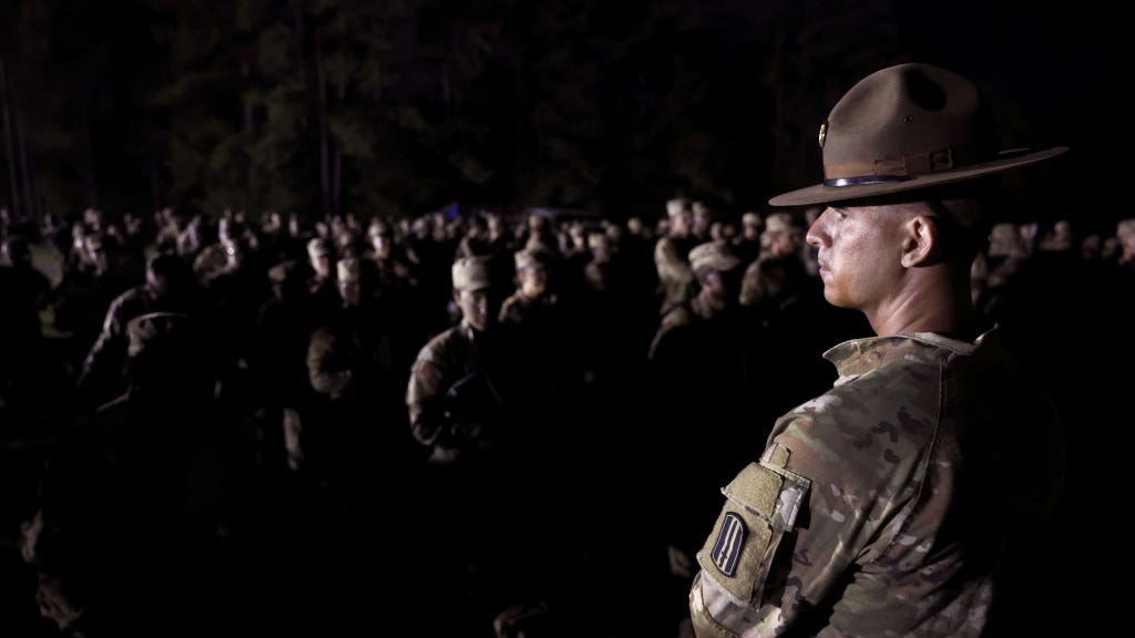 Military is struggling to get recruits