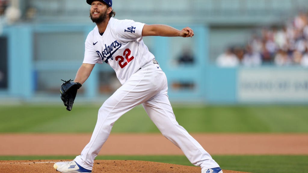 Clayton Kershaw signs 1-year deal to return to Dodgers