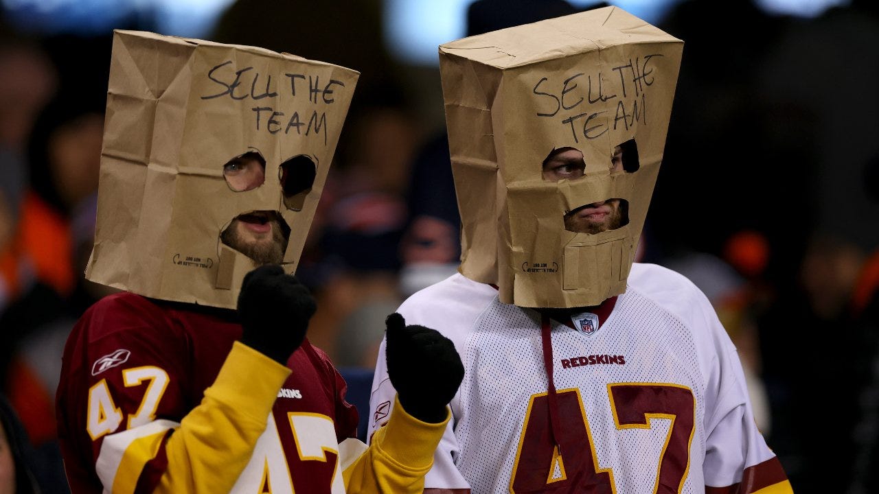 Fans chant 'sell the team' during Amazon postgame show