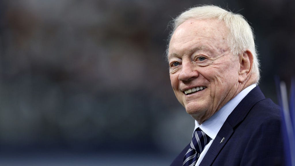 Jerry Jones gives update on DeMarcus Lawrence's foot injury