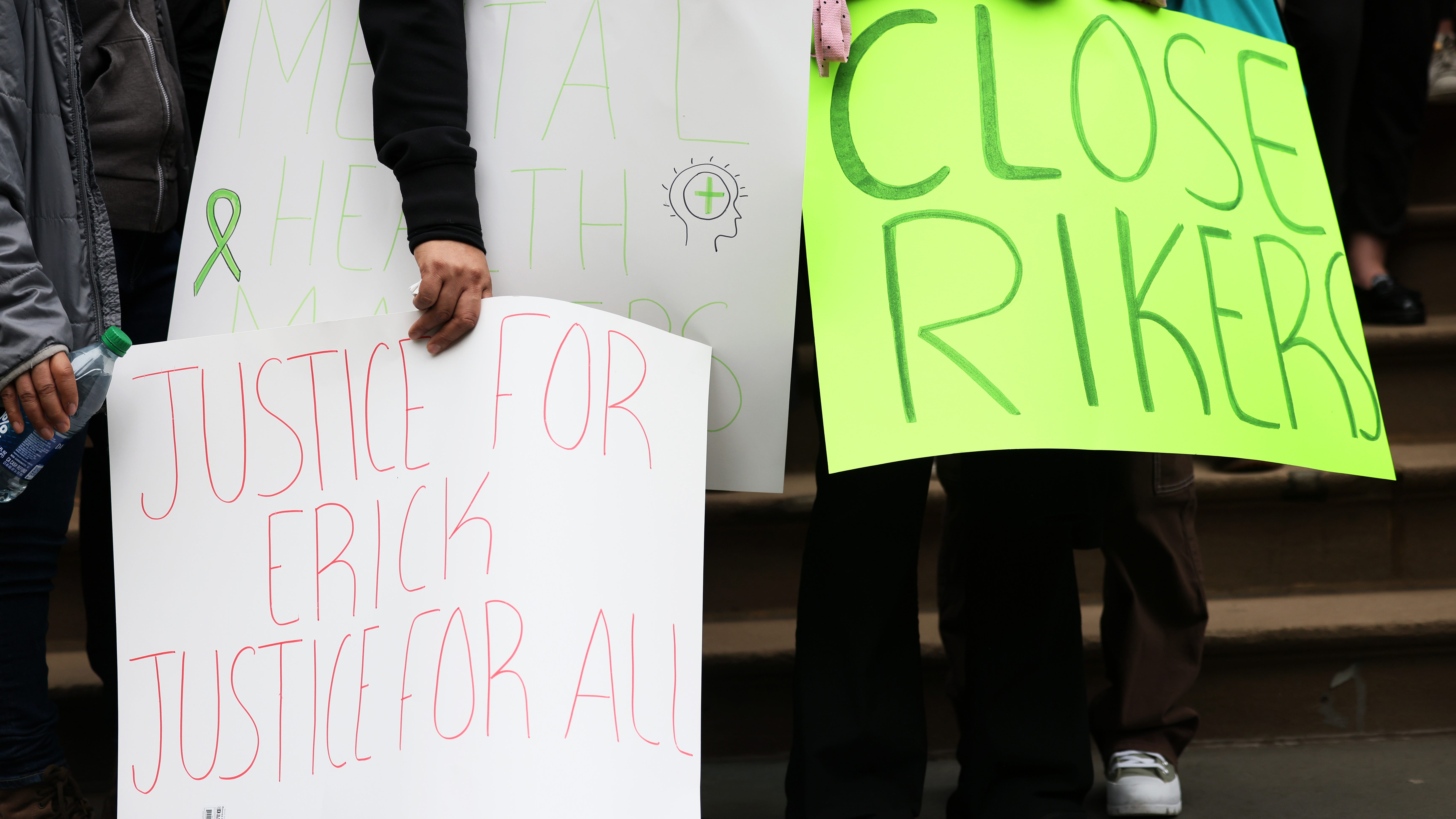 NYC Council passes bill to find prisoners eligible for release in order to reduce incarceration, close Rikers