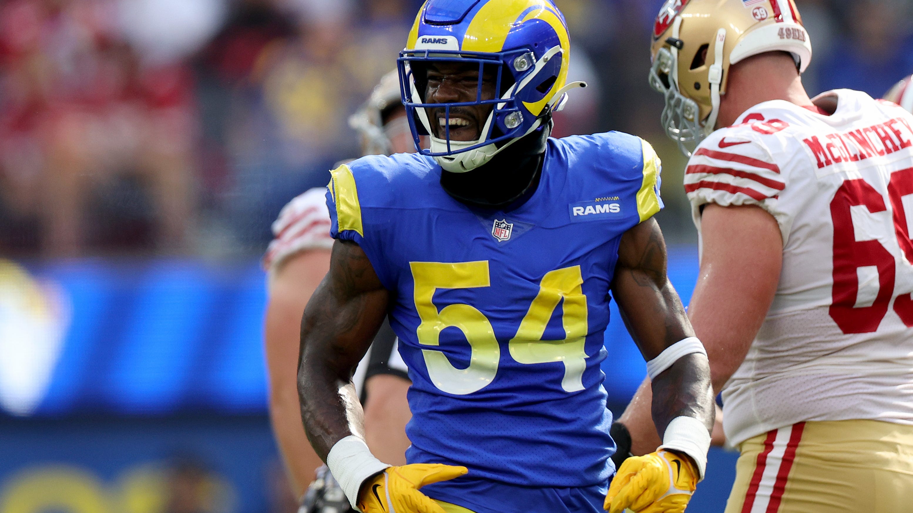 Bills sign pass rusher Leonard Floyd to one-year contract